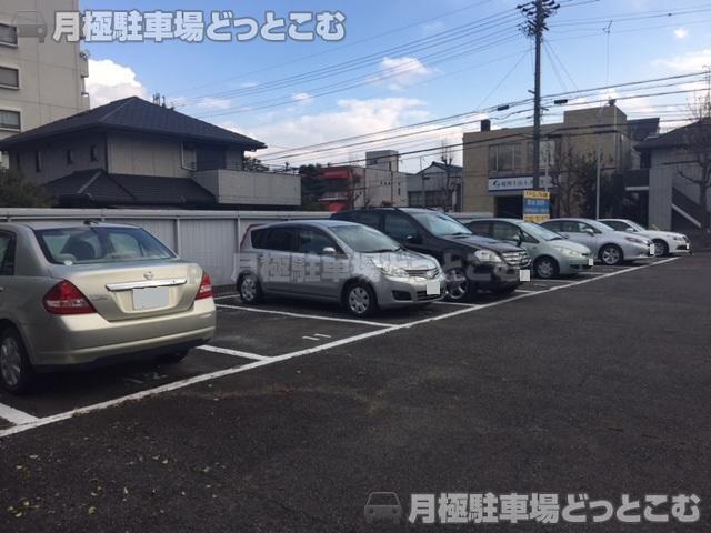 名古屋市名東区平和が丘5丁目60,61の月極駐車場3