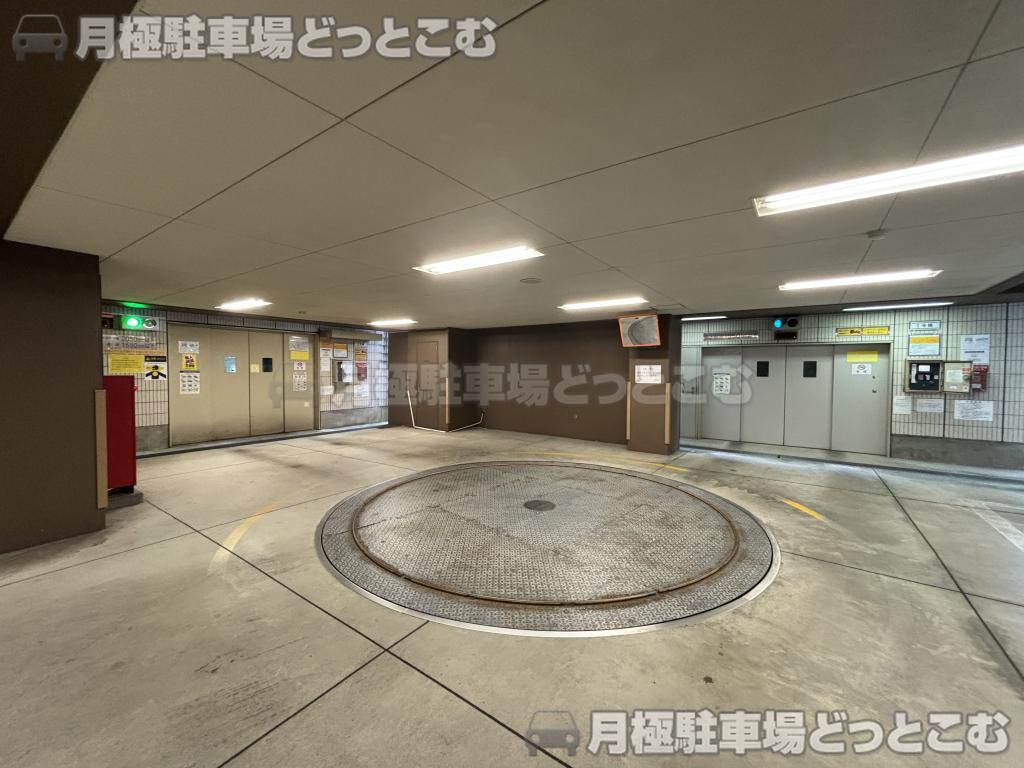 名古屋市中区丸の内3-23-23の月極駐車場4