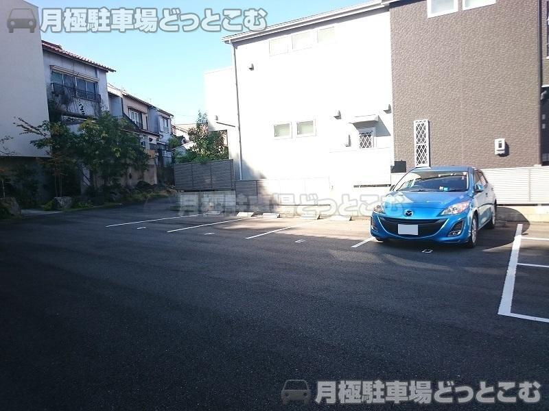名古屋市瑞穂区井戸田町3丁目10-1,9-1の月極駐車場2