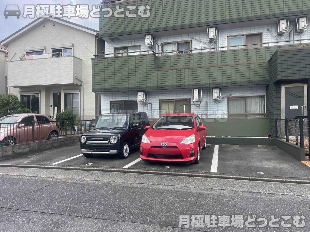 名古屋市中村区城屋敷町1-40-3の月極駐車場4