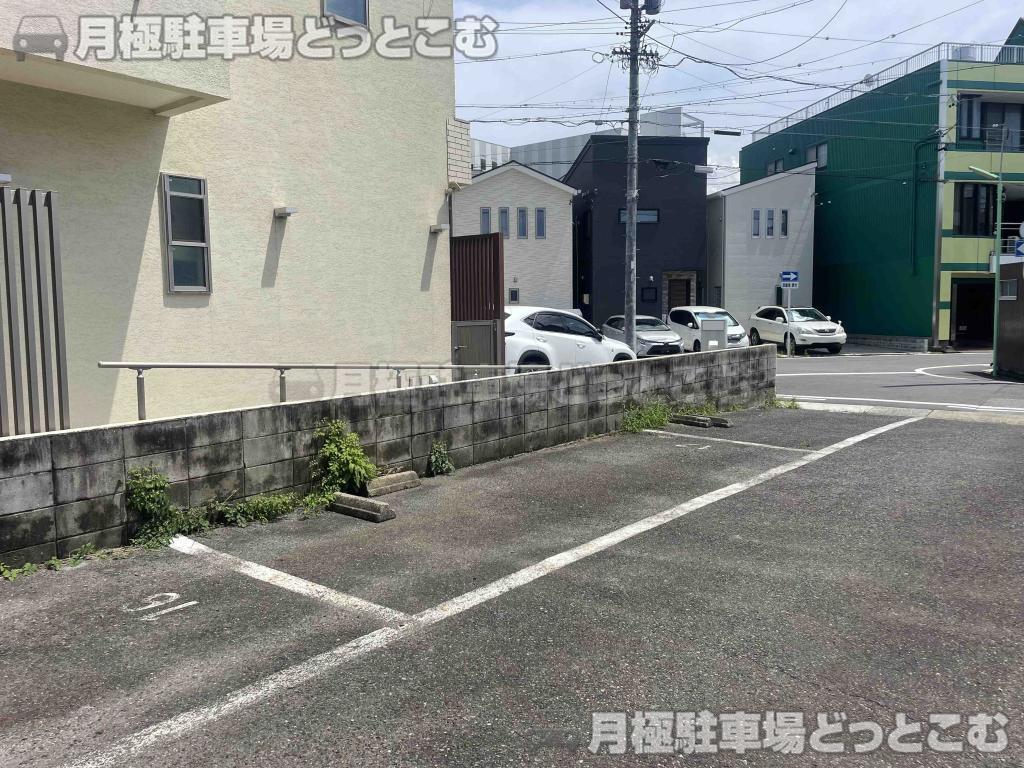 名古屋市中村区藤江町4丁目37の月極駐車場7
