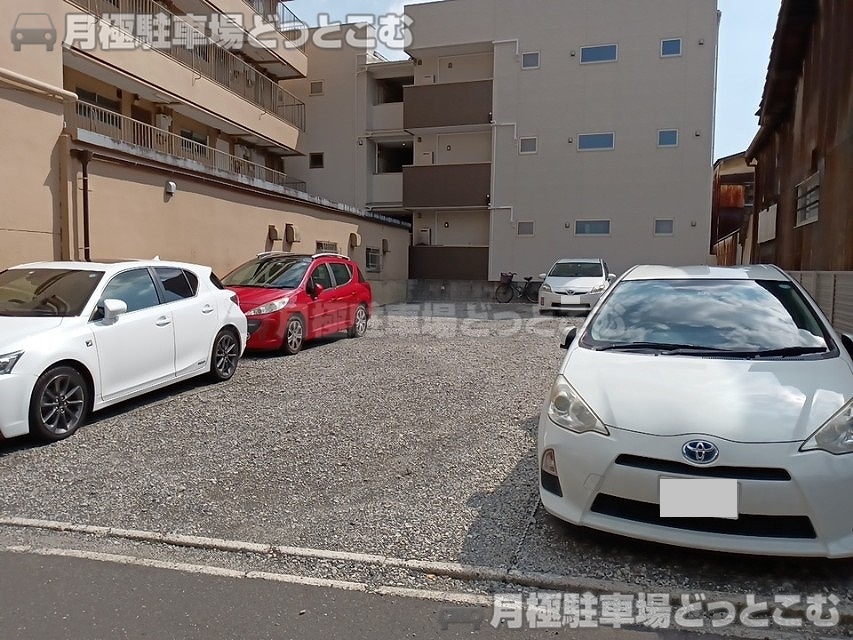 名古屋市千種区今池2丁目2304の月極駐車場2