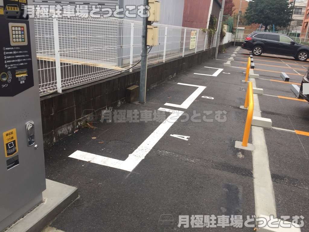 名古屋市西区幅下2丁目603の月極駐車場3