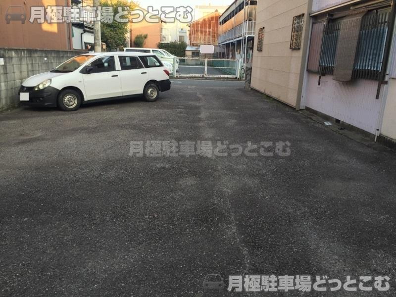 名古屋市中村区二ツ橋町2丁目10の月極駐車場3