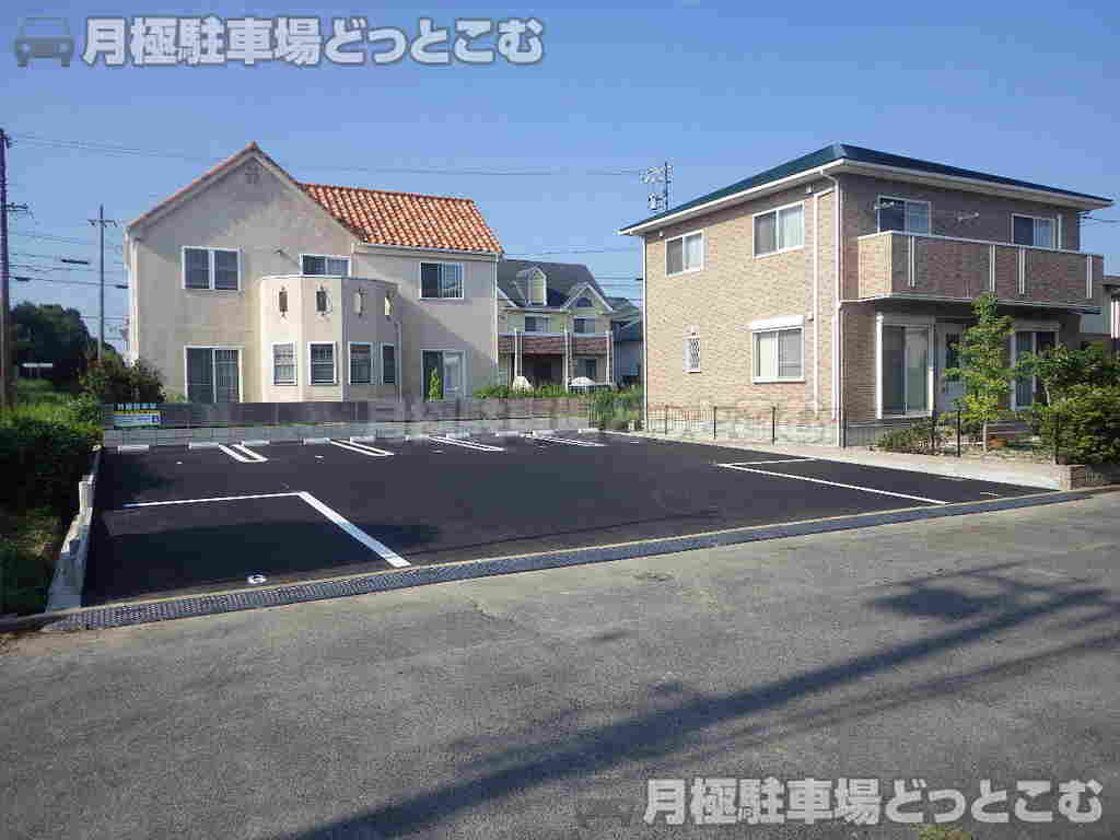 知多郡美浜町美浜緑苑3丁目14-14の月極駐車場1