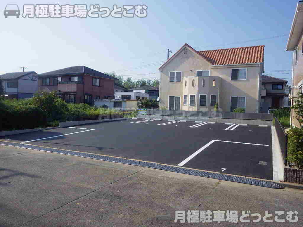知多郡美浜町美浜緑苑3丁目14-14の月極駐車場2