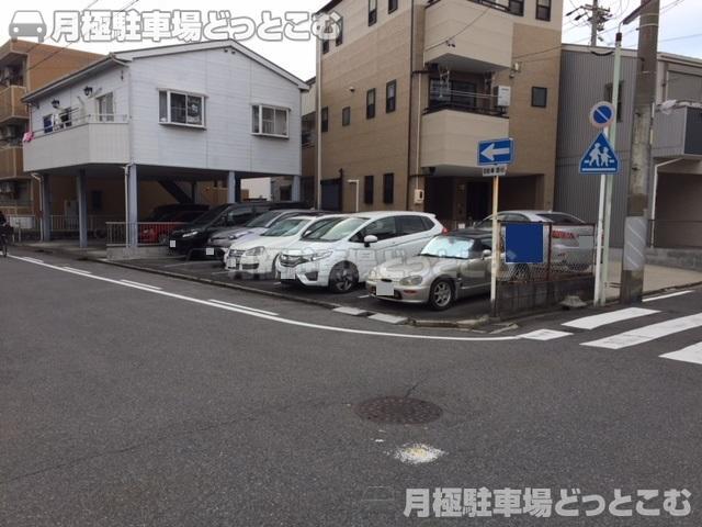 名古屋市西区栄生2丁目1603の月極駐車場1
