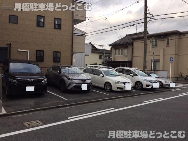 名古屋市西区栄生2丁目1603の月極駐車場3