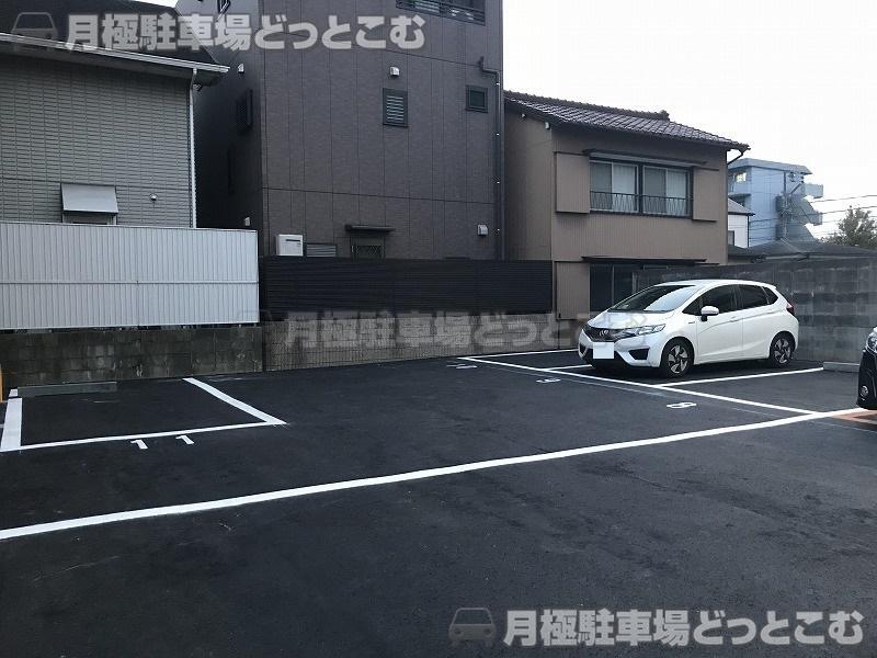 名古屋市南区曽池町2丁目1番5の月極駐車場3