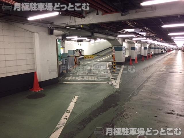 名古屋市中村区名駅4丁目5-26の月極駐車場3