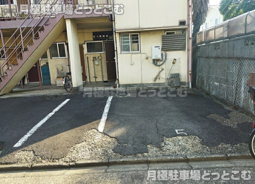 名古屋市中村区香取町2丁目81の月極駐車場5