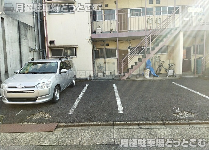 名古屋市中村区香取町2丁目81の月極駐車場7