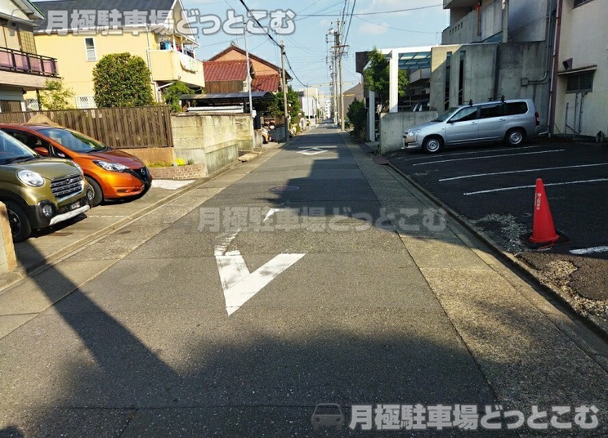 名古屋市中村区香取町2丁目81の月極駐車場9