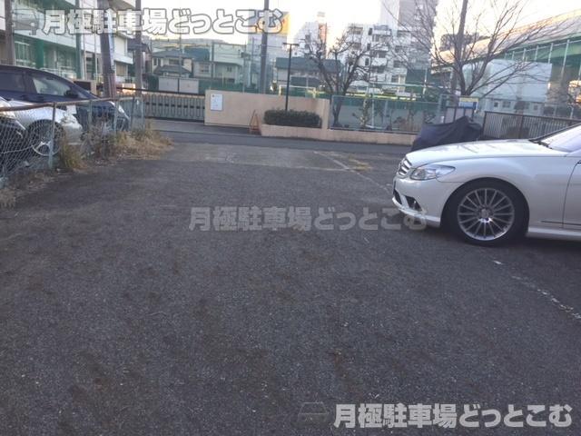 名古屋市港区辰巳町3609の月極駐車場2