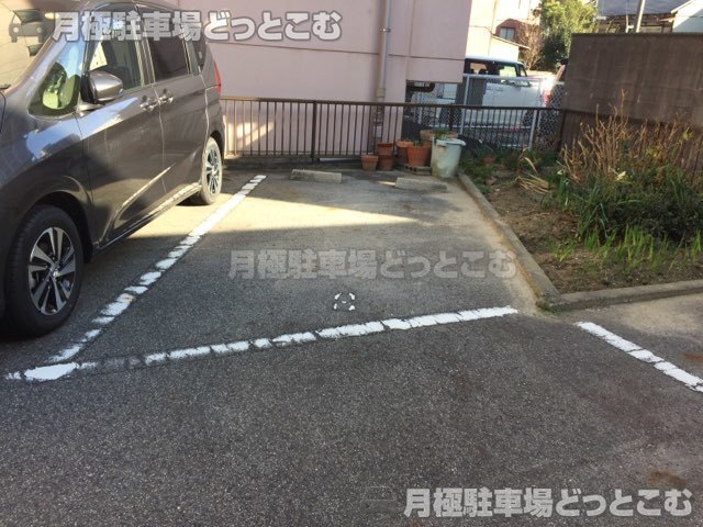 名古屋市瑞穂区洲雲町4丁目62-3の月極駐車場2