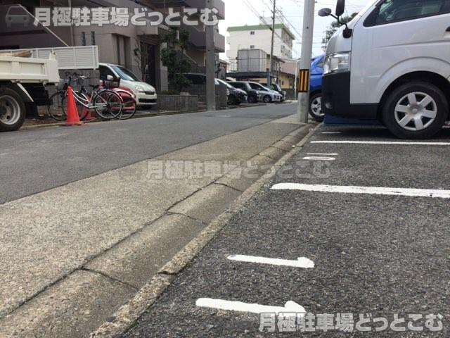 名古屋市中村区京田町1丁目28の月極駐車場6