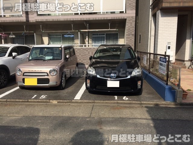 名古屋市中村区京田町1丁目28の月極駐車場8