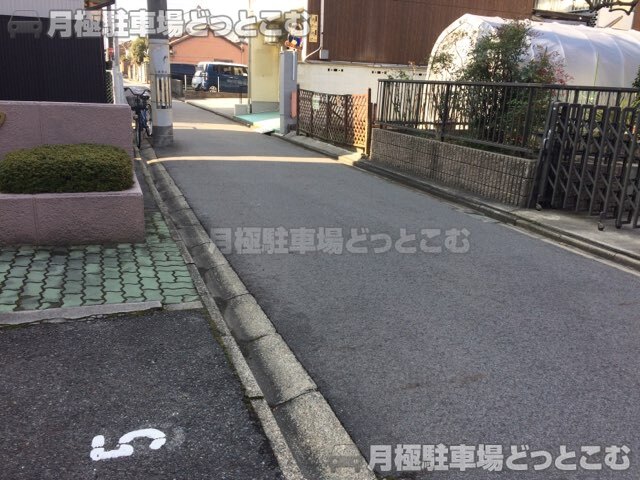 名古屋市中村区京田町1丁目28の月極駐車場9