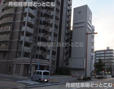 名古屋市千種区内山3丁目1-4の月極駐車場2