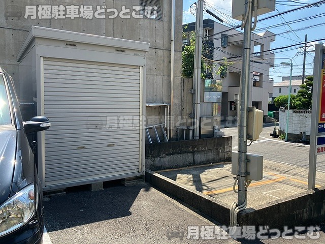 名古屋市千種区大島町2丁目17の月極駐車場3