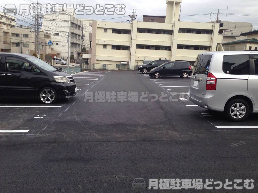 名古屋市名東区一社1-34の月極駐車場1