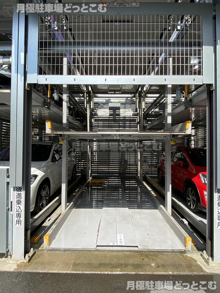 杉並区和田1-31-8の月極駐車場1
