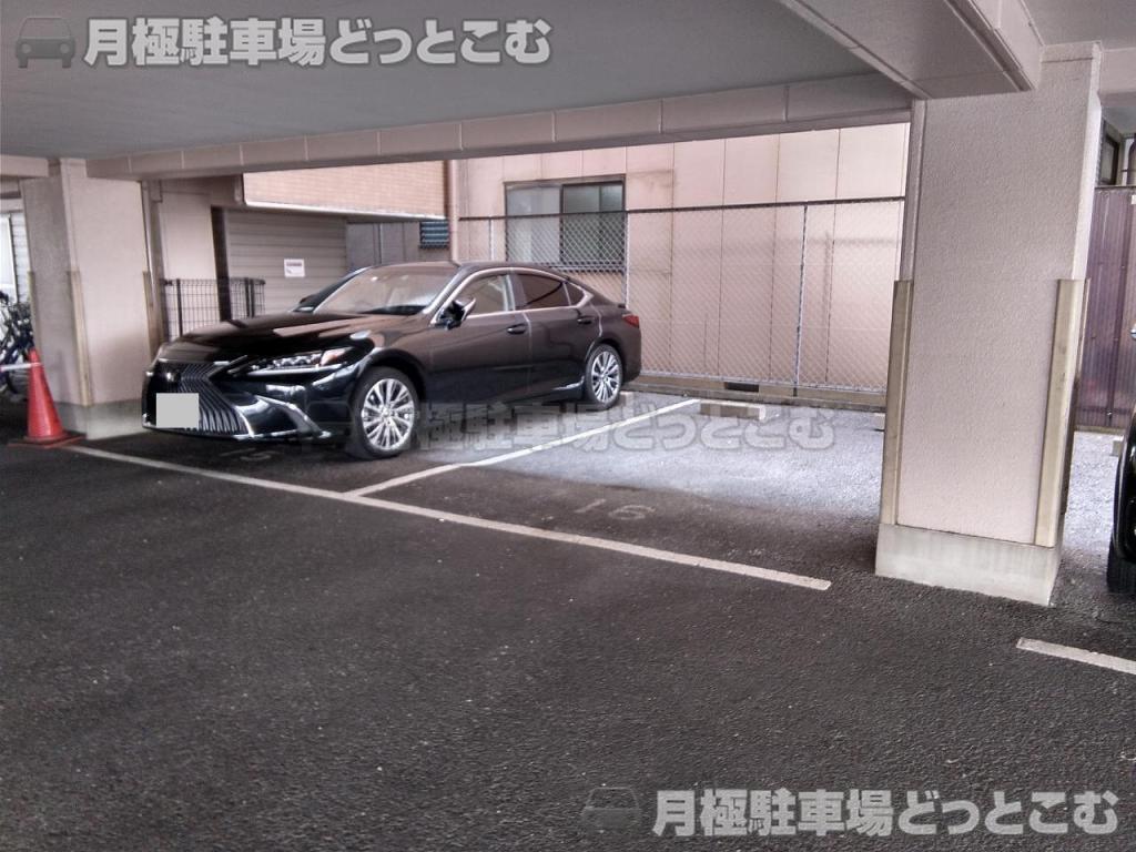 名古屋市西区那古野1丁目1001番1の月極駐車場6