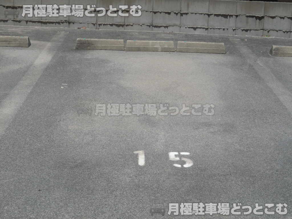 名古屋市中区金山2丁目4-18の月極駐車場2