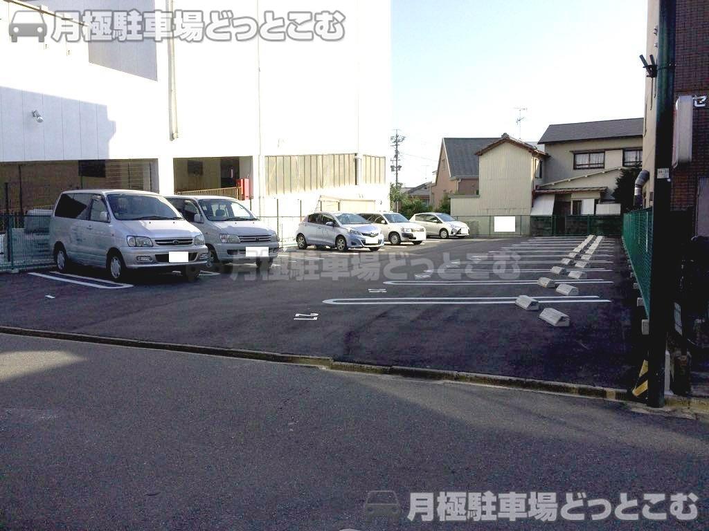 名古屋市南区前浜通7丁目24の月極駐車場1