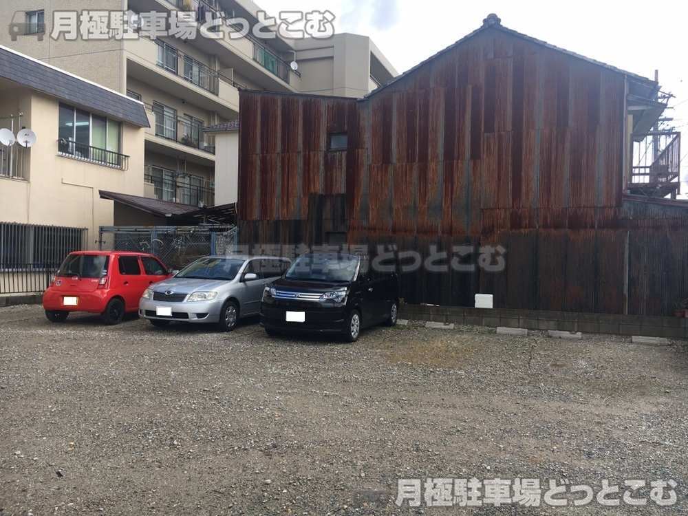 名古屋市千種区上野3丁目1416番の月極駐車場2