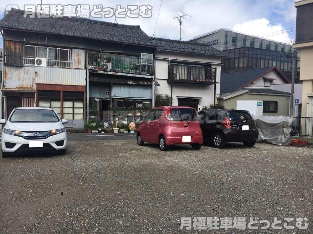 名古屋市千種区上野3丁目1416番の月極駐車場3