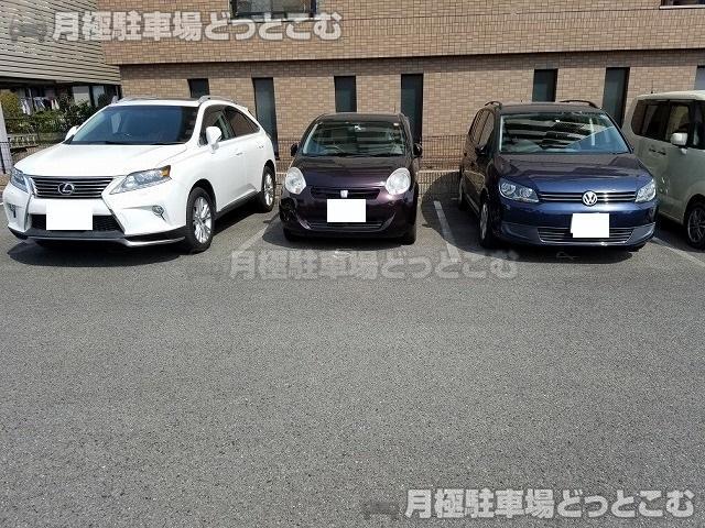 稲沢市松下1丁目13-7の月極駐車場2