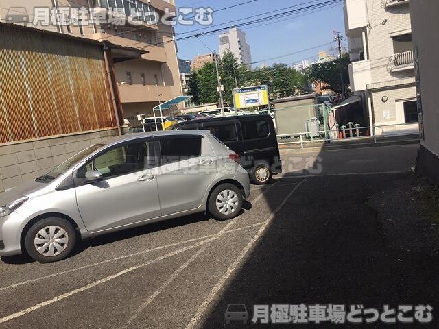名古屋市中区栄1丁目3107の月極駐車場3