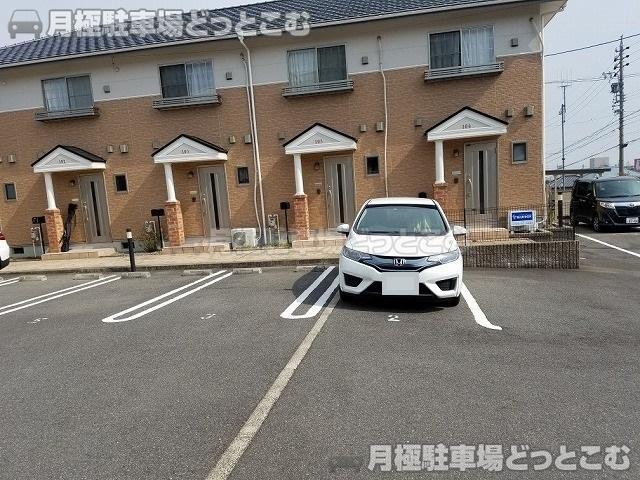 名古屋市緑区滝ノ水1丁目2405-4の月極駐車場2