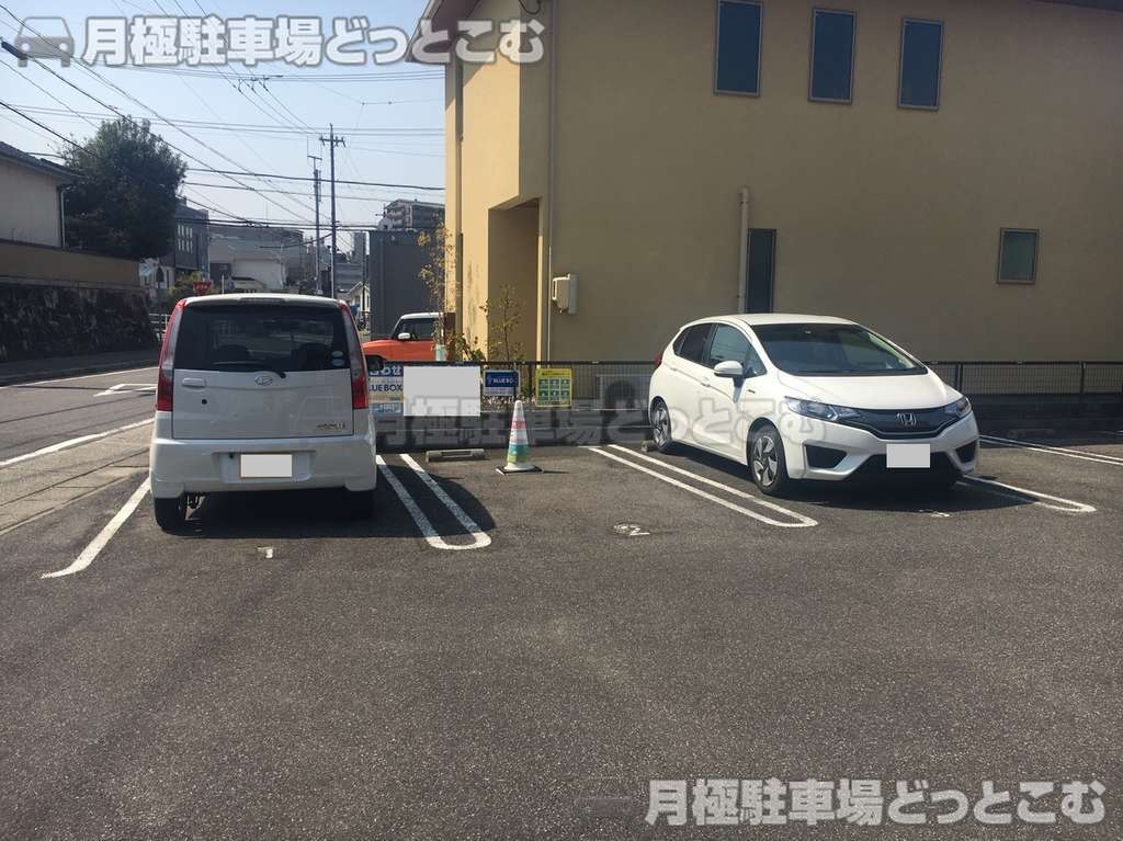 名古屋市天白区焼山2丁目411の月極駐車場2