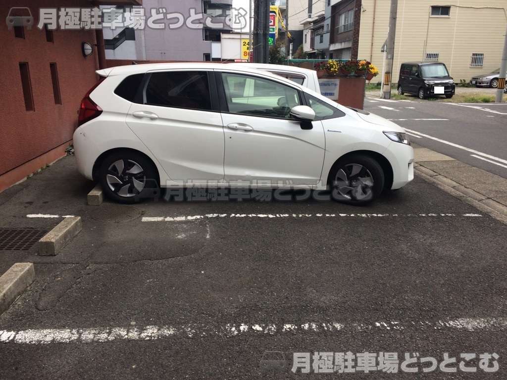 名古屋市中村区竹橋町2007-1の月極駐車場3