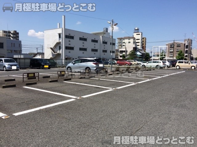 一宮市新生2丁目6の月極駐車場2