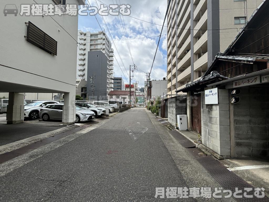 名古屋市東区葵1丁目1504の月極駐車場4