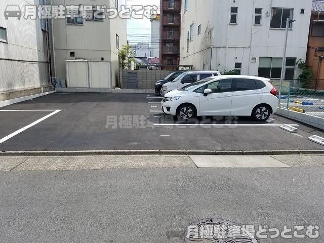 名古屋市中川区尾頭橋1丁目608-1、609-1の月極駐車場1