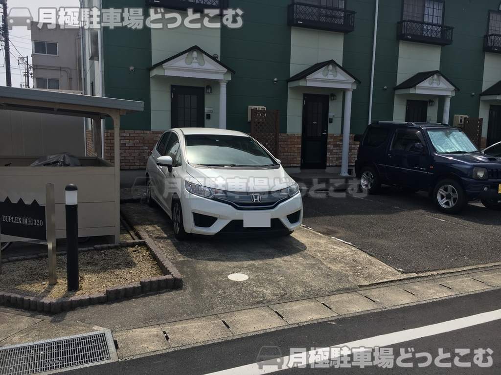 稲沢市御供所町5-10の月極駐車場2