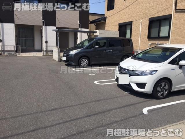 稲沢市下津南山町2-5-7の月極駐車場2