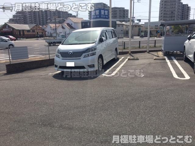 稲沢市下津小井戸町2-1-11の月極駐車場2