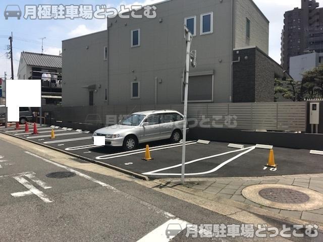 名古屋市東区白壁3丁目505番の月極駐車場1