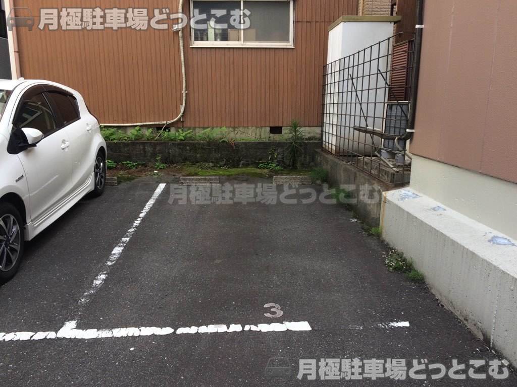 名古屋市昭和区御器所3-1010-2の月極駐車場3