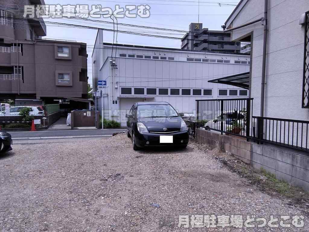 名古屋市東区新出来1丁目705の月極駐車場2