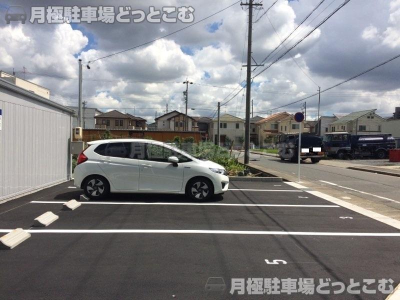 名古屋市中村区八社1-83-1の月極駐車場3