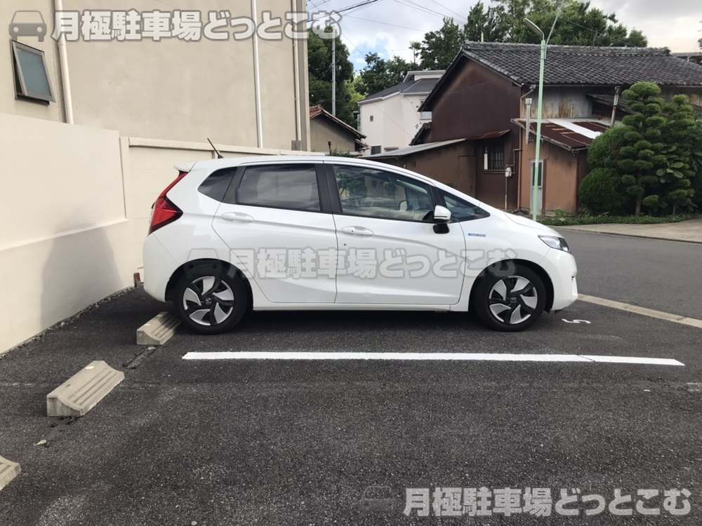 名古屋市北区上飯田東町5丁目1の月極駐車場3