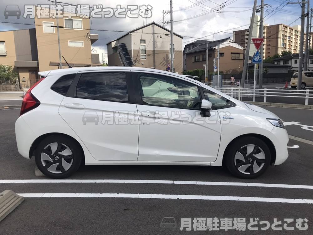 名古屋市北区上飯田東町5丁目4-1の月極駐車場2