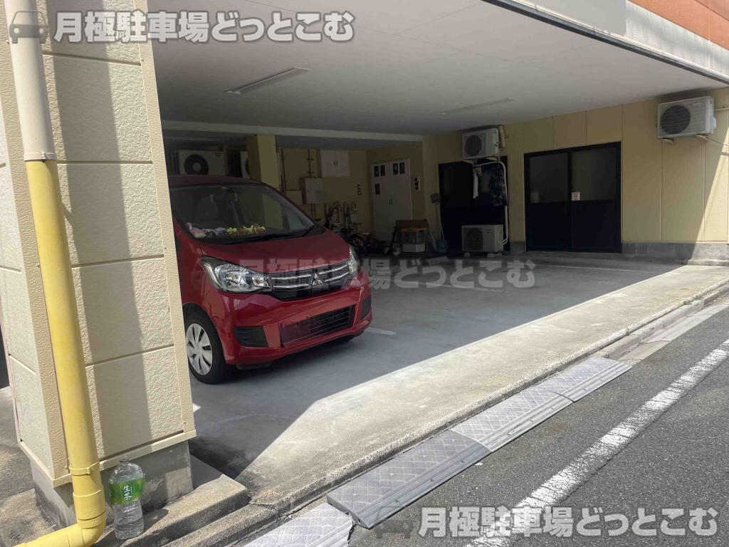 名古屋市中村区牛田通1-20の月極駐車場6