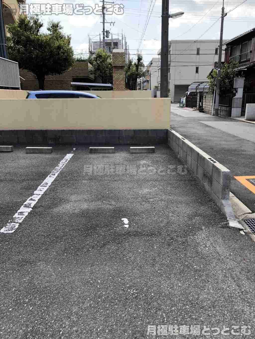名古屋市西区天塚町1丁目74-3の月極駐車場2